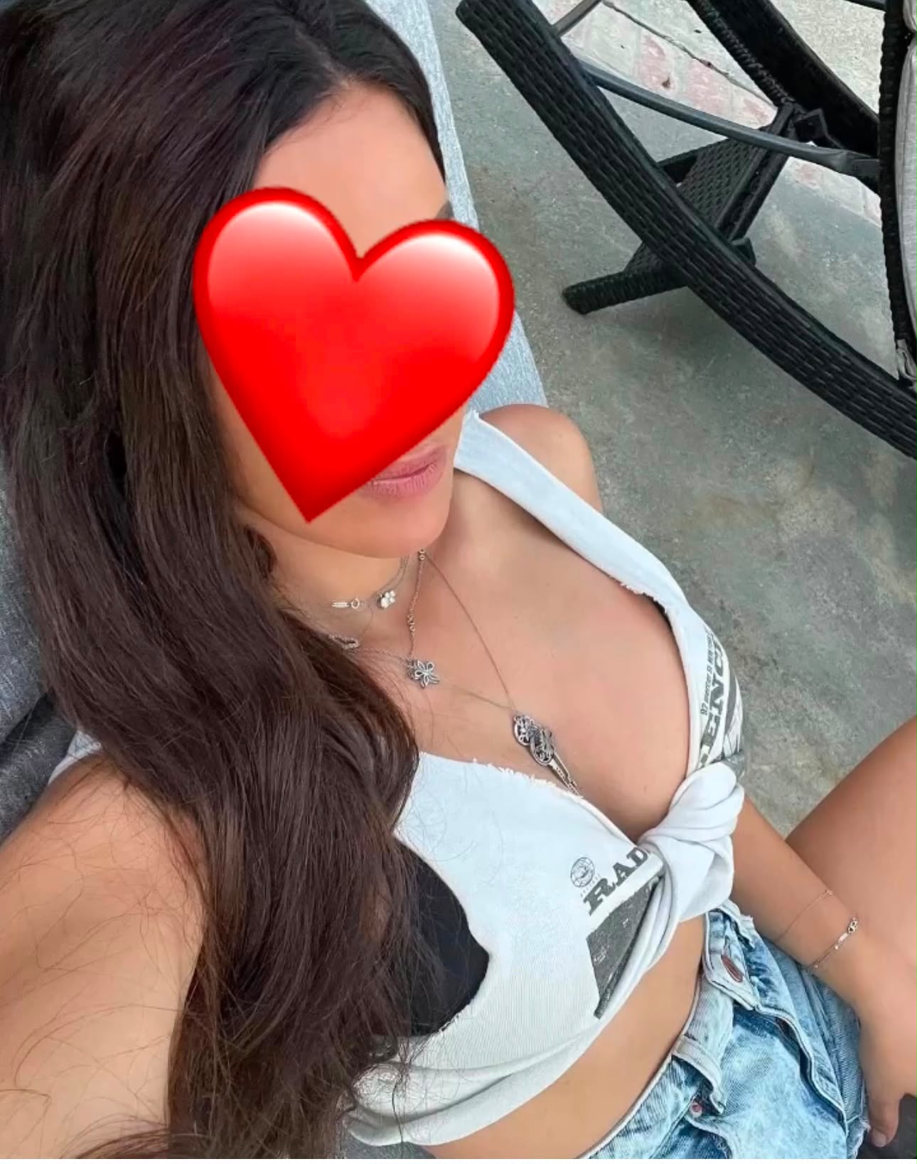 בחורה מקצועית – הוד השרון