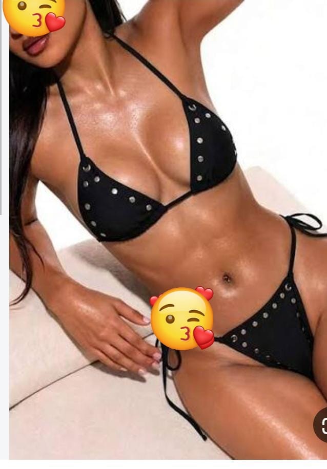 בת ים בחורה כובשת