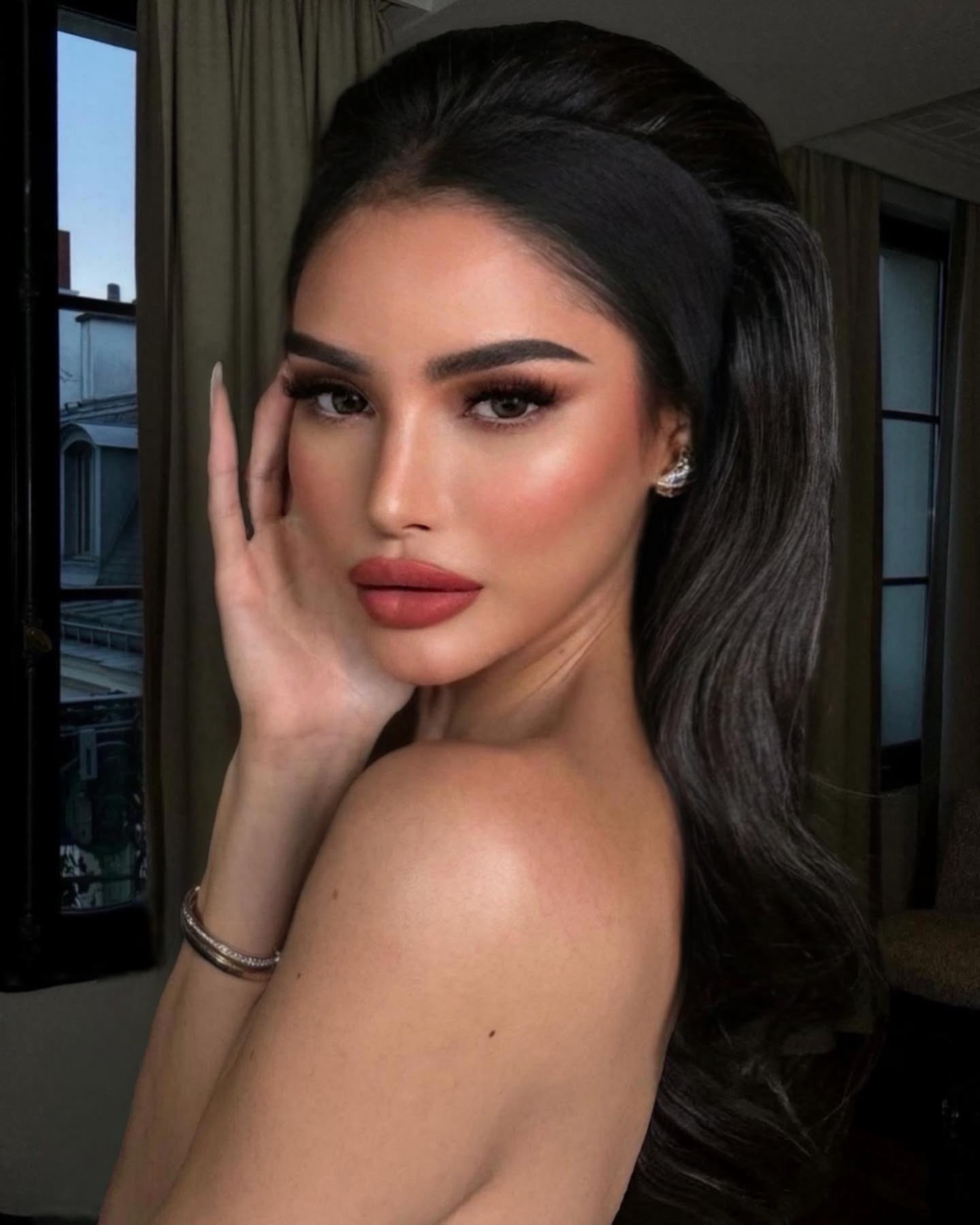 תל אביב – בת 25 בחורה מכשפת