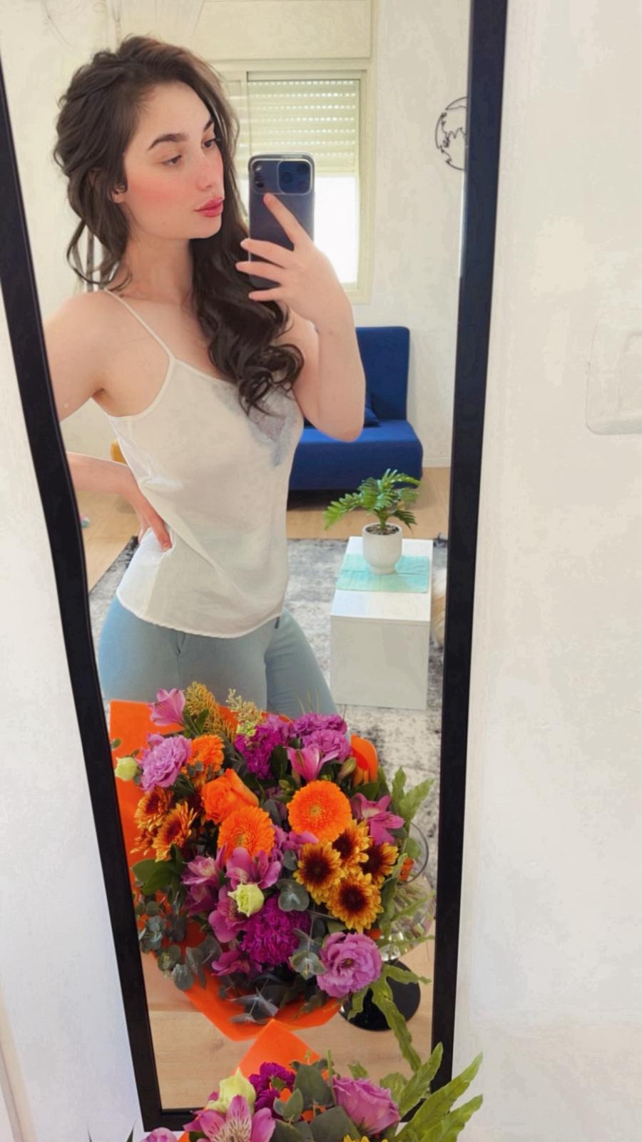 פרולה- ירושלים -בת 20 ברזילאית