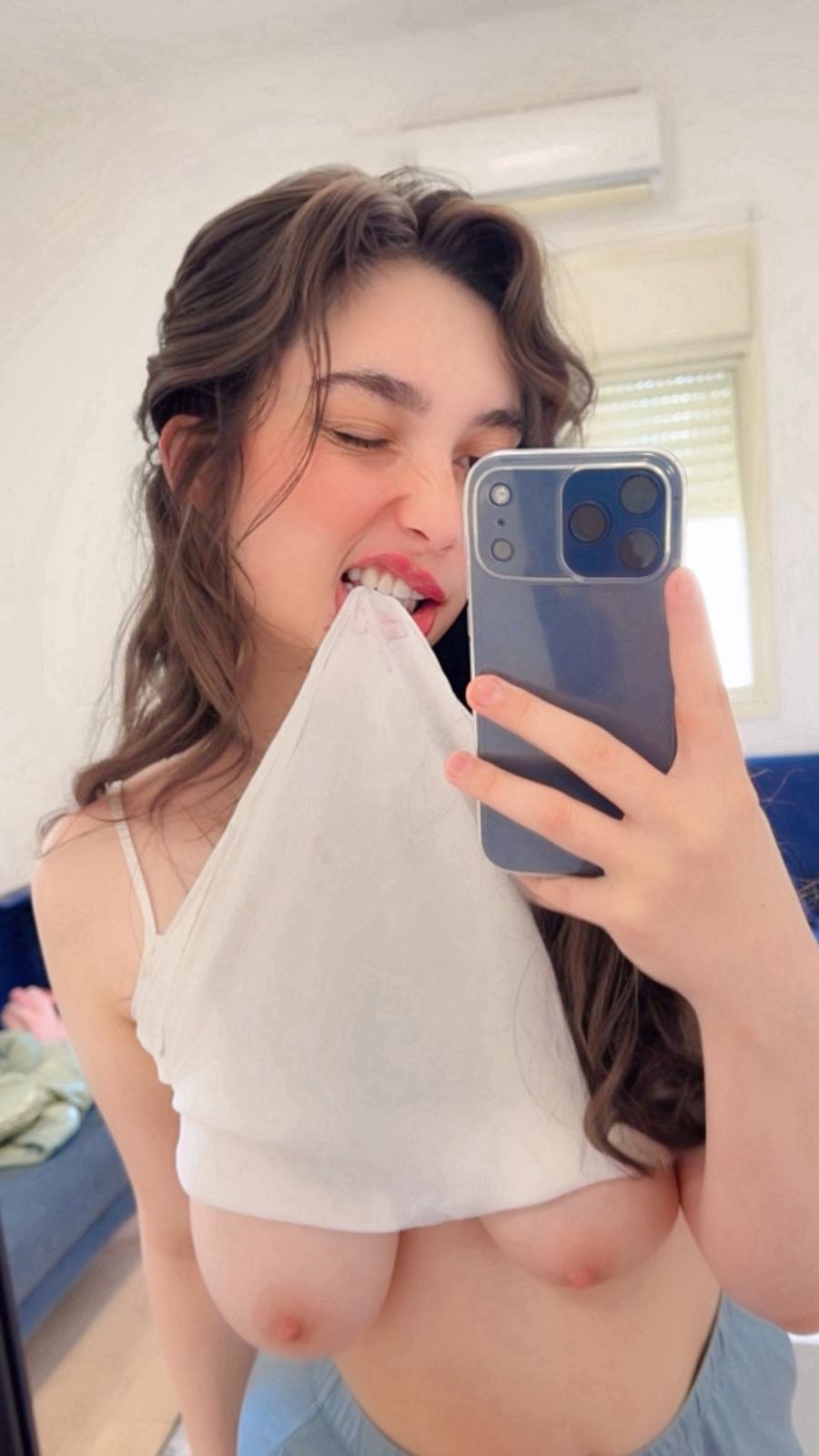 פרולה- ירושלים -בת 20 ברזילאית