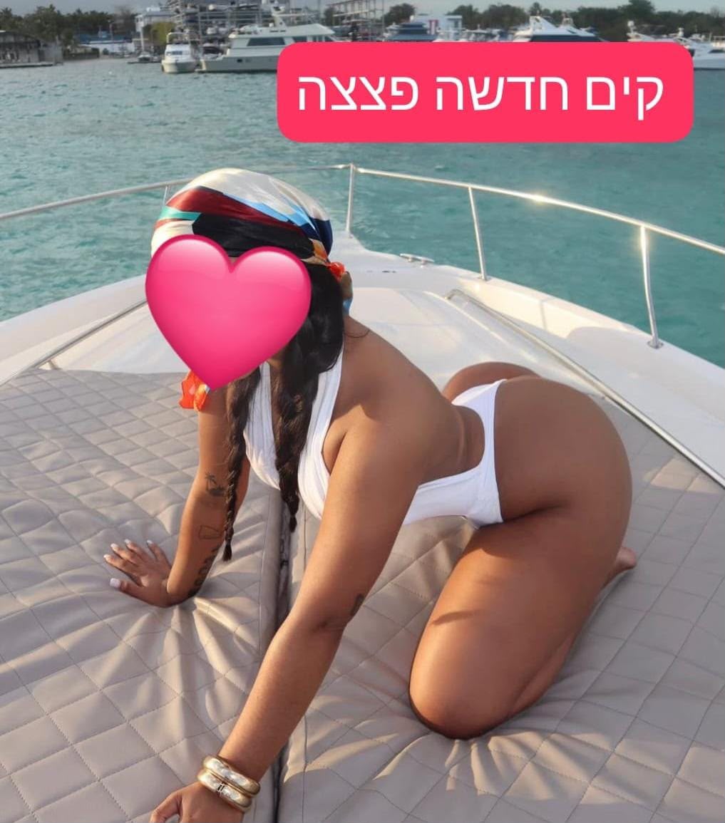 קים קולומביאנית מהממת בת 20